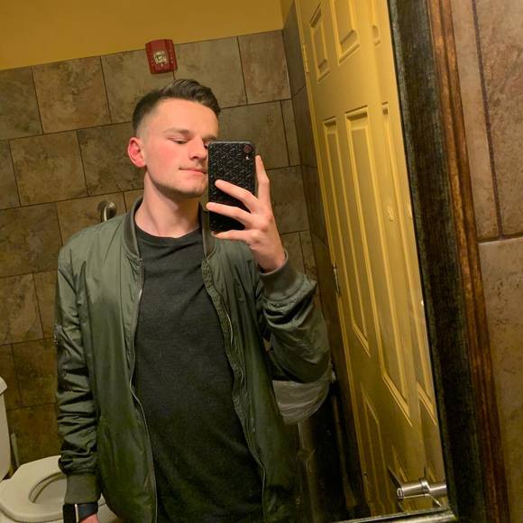 Meet your Posher, Alex - Picture 1 of 1